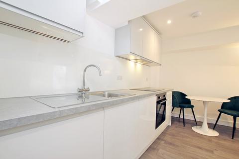 Studio to rent, Karam Court, Commercial Road, Whitechapel, London