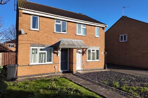 3 bedroom semi-detached house to rent, Derwent Close, Huntingdon