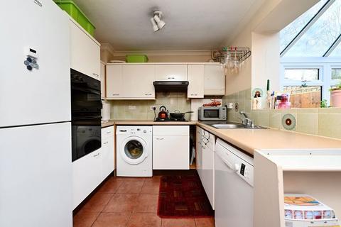 78 Binfields Close, Chineham, Basingstoke, RG24 8TP