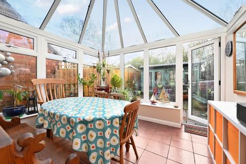 78 Binfields Close, Chineham, Basingstoke, RG24 8TP