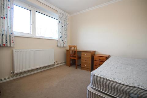 3 bedroom flat to rent - Red Lion Road, Surbiton
