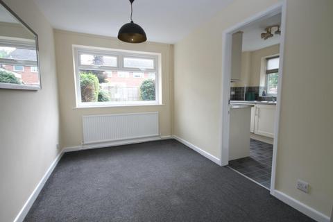 3 bedroom semi-detached house to rent, Heron Close, Knutsford