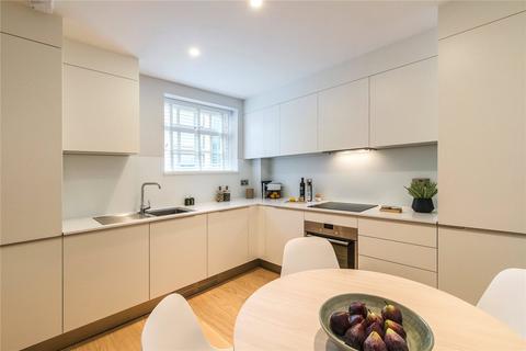 3 bedroom maisonette to rent, Picton Place, London