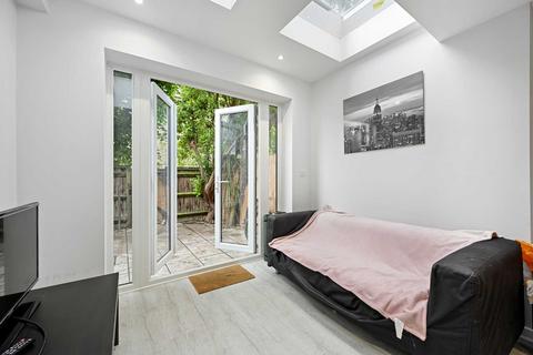 undefined, Adeney Close, Hammersmith, London W6 8ET
