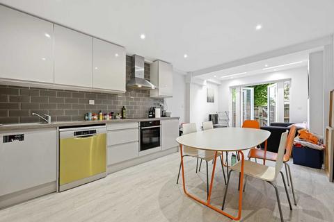 undefined, Adeney Close, Hammersmith, London W6 8ET