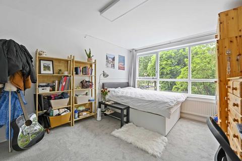 4 bedroom house to rent - Adeney Close, Hammersmith, London W6 8ET