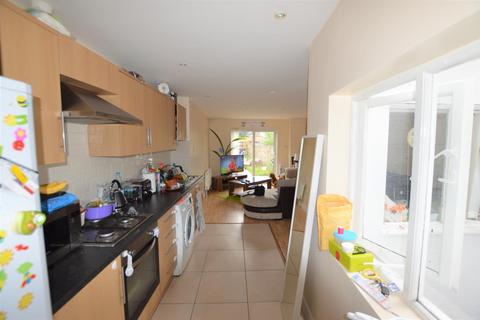 2 bedroom flat to rent - Philip Lane, Seven Sisters