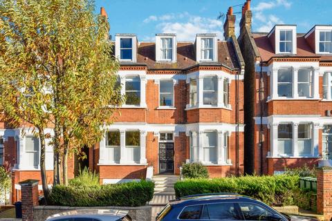 3 bedroom flat to rent, Kings Road, Richmond, TW10