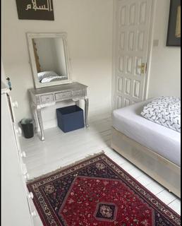undefined, SNARSGATE STREET, NORTH KENSINGTON, LONDON W10