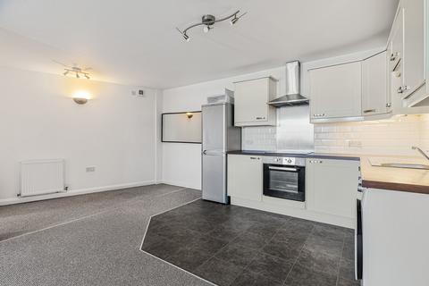 2 bedroom ground floor flat to rent, Sussex Road, South Croydon