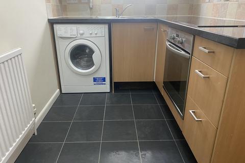 2 bedroom apartment to rent, Hiltingbury Road, Hants SO53