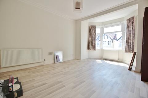 2 bedroom flat to rent, Melrose Avenue, Cricklewood NW2