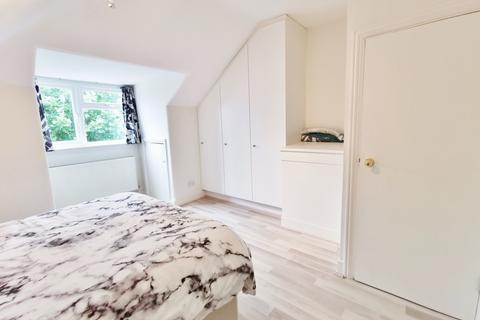 2 bedroom flat to rent, Melrose Avenue, Cricklewood NW2