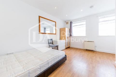 3 bedroom apartment to rent, Criterion Mews, Archway