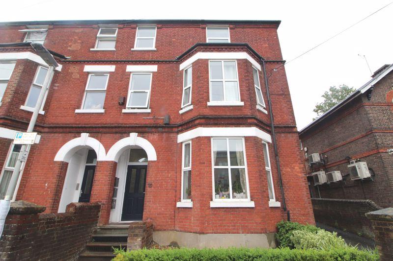 Alexandra Road, Hemel Hempstead 2 bed apartment £1,095 pcm (£253 pw)
