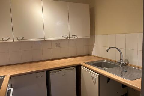 1 bedroom flat to rent, Flat 1, 9 Maison Dieu Road, Dover