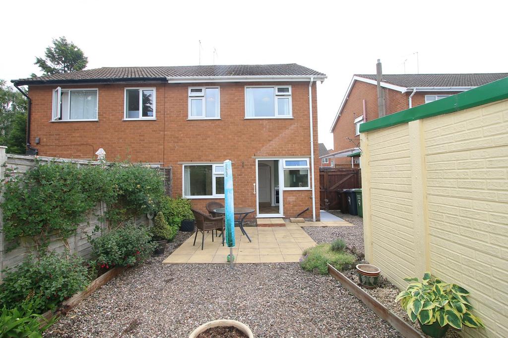 Domar Road, Kidderminster, DY11 3 bed semidetached house £175,000