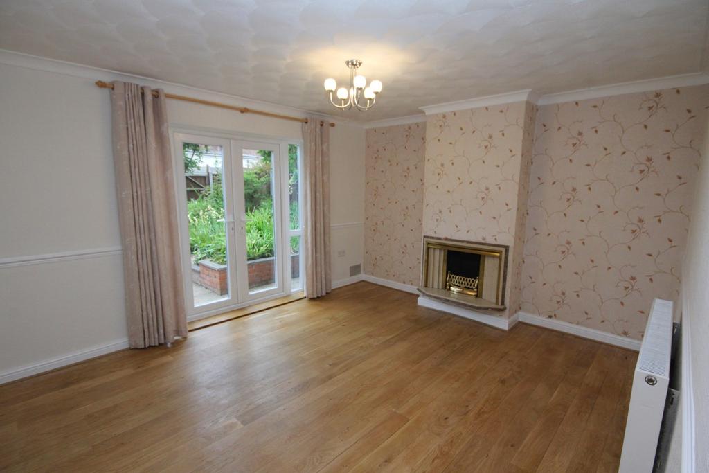 Chapel Lane, Burtonwood, Warrington, WA5 3 bed semidetached house £