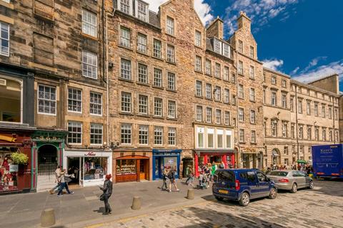 1 bedroom flat to rent, Advocates Close, Old Town, Edinburgh, EH1