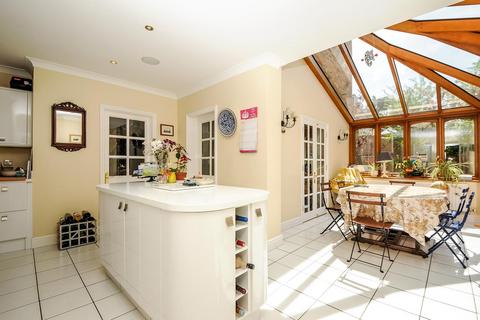 5 bedroom detached house to rent, St Marys Hill, Ascot, SL5