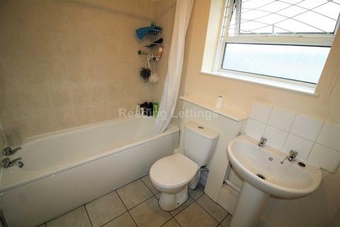 1 bedroom in a house share to rent, Bedsit, Southampton Street, Reading