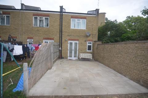 2 bedroom terraced house to rent, Glasier Court,