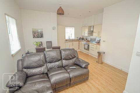 2 bedroom maisonette to rent, Apprentice Drive, Colchester, Essex, CO4