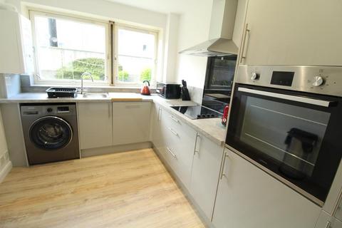 2 bedroom flat to rent, Claremont Gardens, Ground floor, AB10