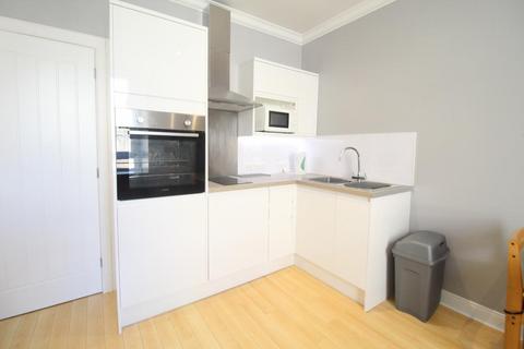 1 bedroom flat to rent, Hunter Place, First Left, AB24