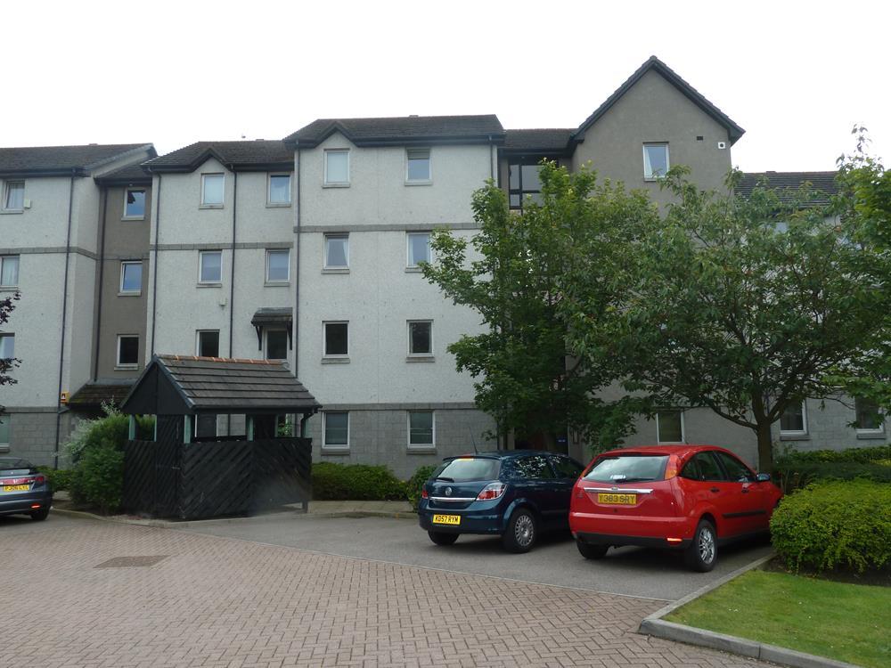 106 Picktillum Place − external