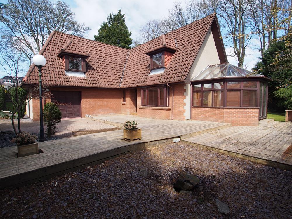 Hillview Road, Cults, AB15 4 bed detached house to rent £2,700 pcm (£