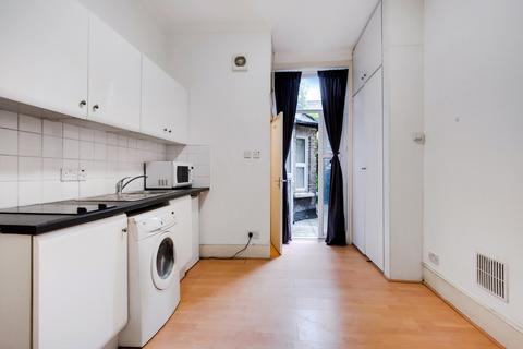 Studio to rent, West End Lane, West Hampstead NW6