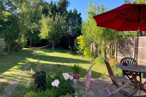 54 Dedmere Road, Marlow, SL7 1PG