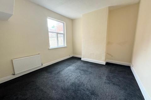 4 bedroom terraced house to rent, Waterloo Terrace Preston PR2 1DB