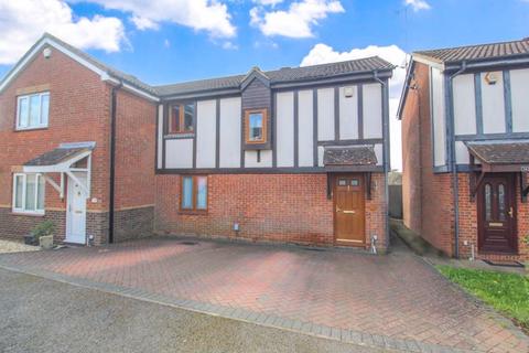 3 bedroom semi-detached house for sale - Coverdale, Luton LU4
