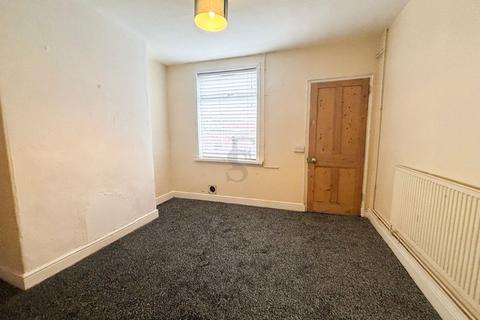 2 bedroom terraced house to rent, Tower Street, Leicester