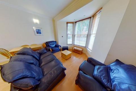 2 bedroom flat to rent - F2 18, The Parade, Roath, Cardiff, South Wales, CF24 3AA