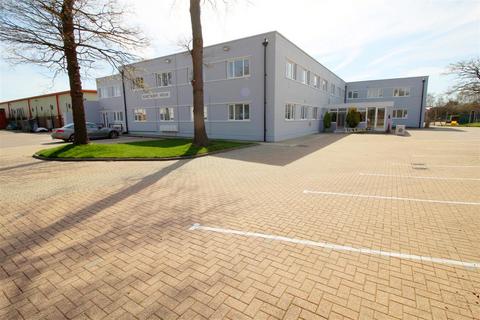 2 bedroom apartment to rent, Bowthorpe House, Manor Royal RH10