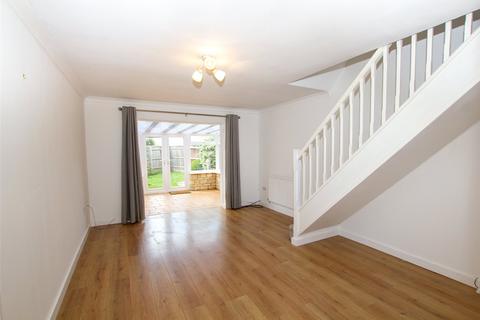 3 bedroom terraced house to rent, Barrington Close, Witney, Oxfordshire, OX28