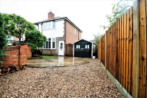 3 bedroom semi-detached house to rent, Erewash Grove, Toton