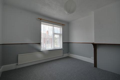 3 bedroom flat to rent, Knight Street, Pinchbeck PE11