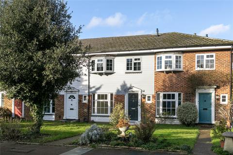 3 bedroom terraced house to rent, Teddington Park Road, Teddington, TW11