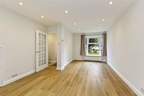 3 bedroom terraced house to rent, Teddington Park Road, Teddington, TW11