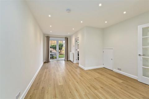 3 bedroom terraced house to rent, Teddington Park Road, Teddington, TW11