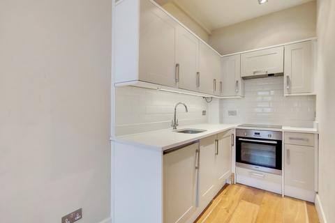 Studio to rent, William IV Street, Covent Garden WC2