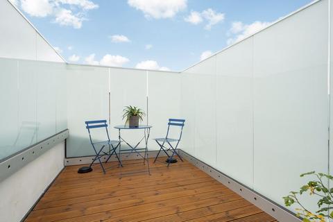 2 bedroom maisonette for sale, Cobbold Road W12