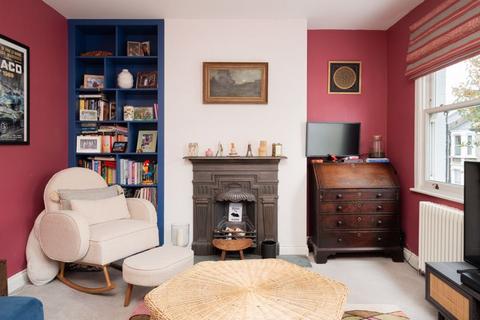 2 bedroom maisonette for sale, Cobbold Road W12