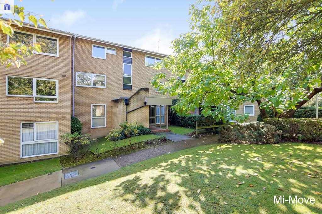 Pennycroft, Selsdon 1 bed flat £875 pcm (£202 pw)