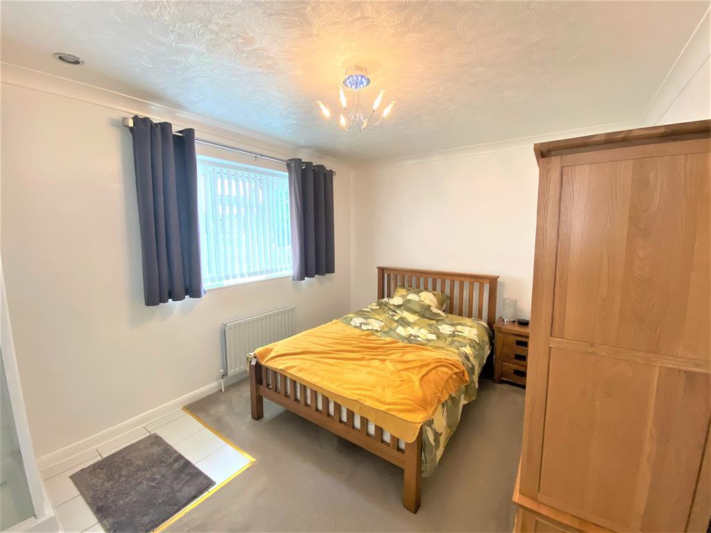 Skipton Drive, Hayes, Middlesex, UB3 1PL 3 bed semidetached house £475,000