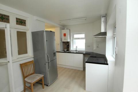 3 bedroom semi-detached house to rent, Derwent Gardens, Wembley, HA9